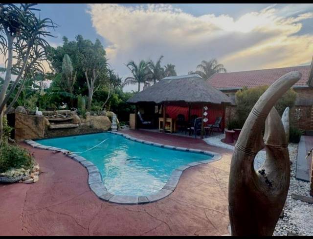 5 BEDROOM HOUSE FOR SALE IN MOUNTAIN VIEW